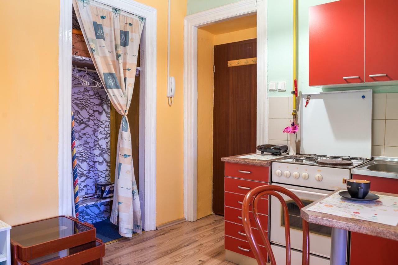 Apartment In Center Pula Bagian luar foto